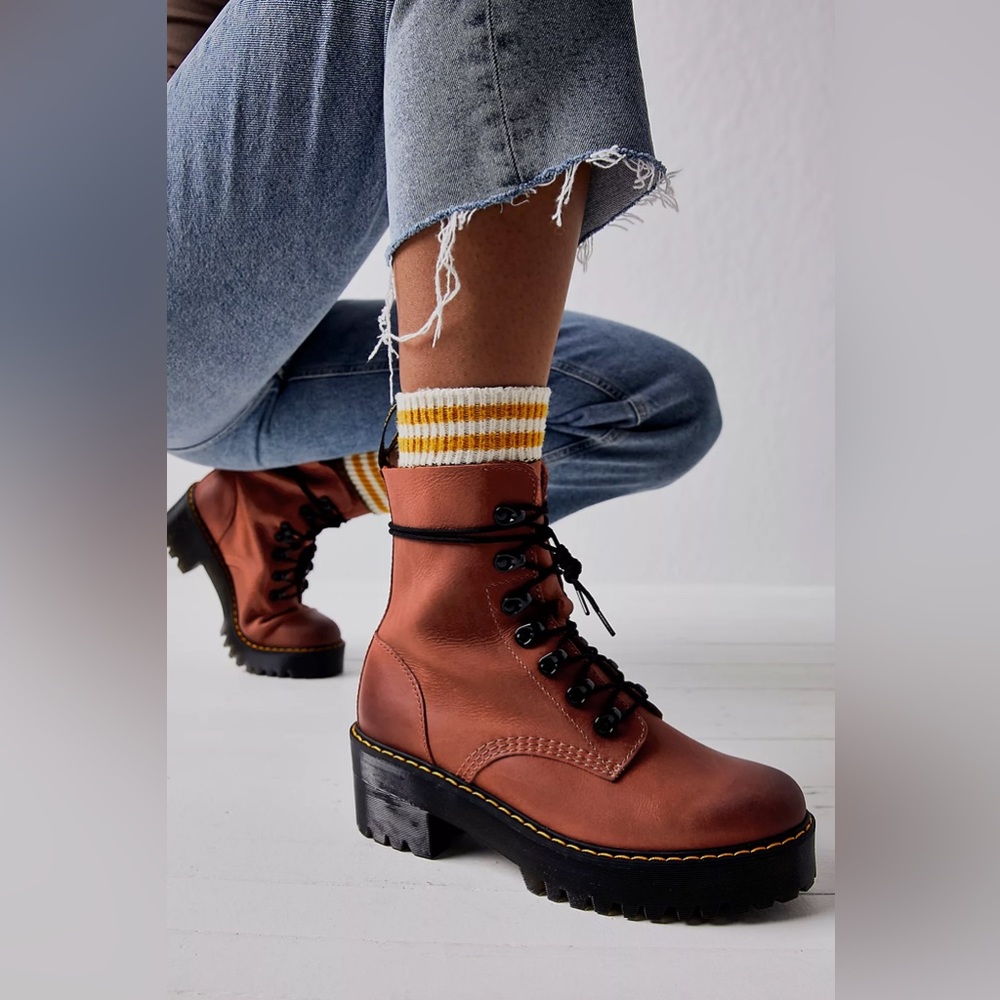 Dr. Martens Leona Platform Ankle Boots 7
